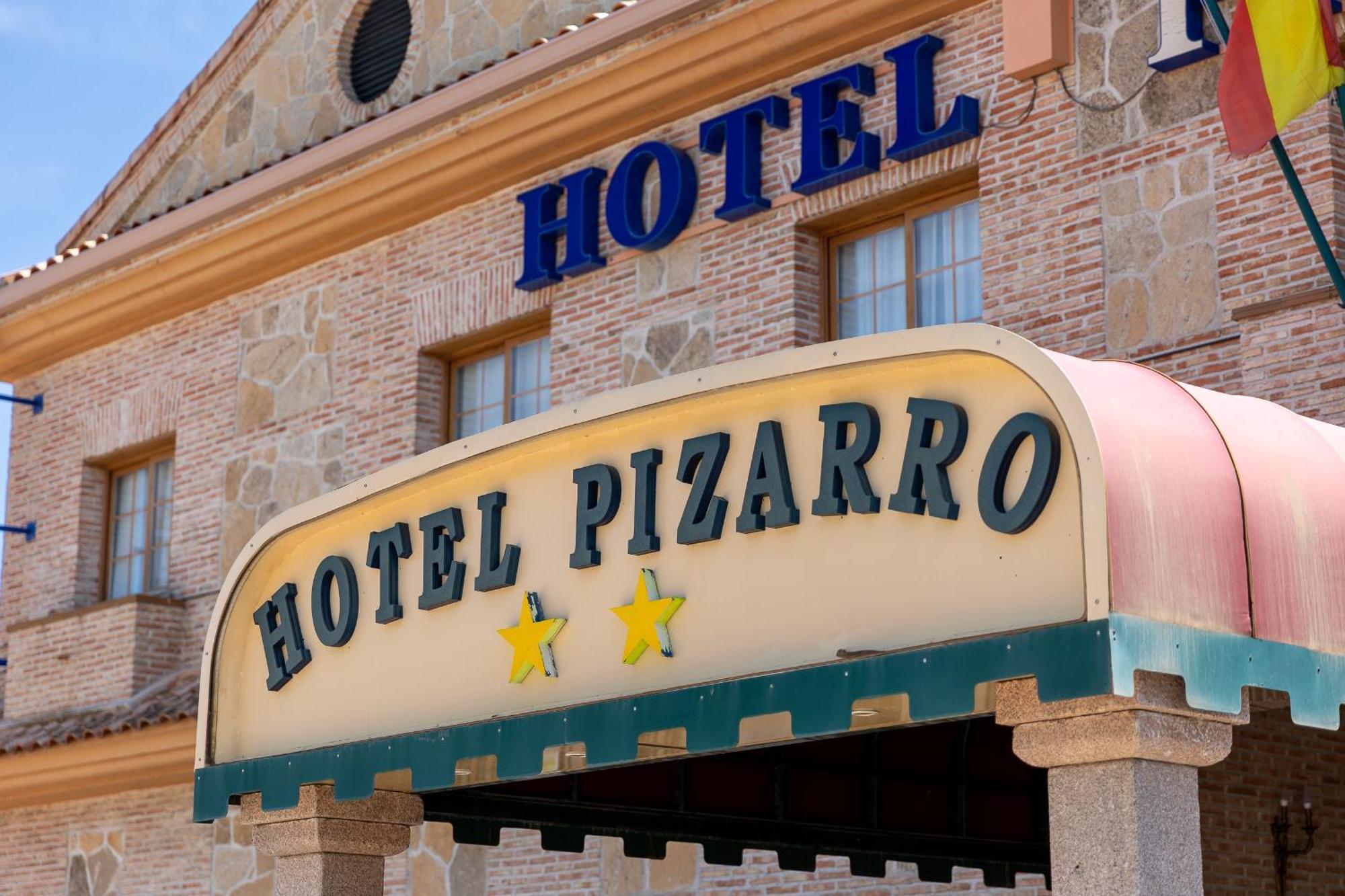 Hotel Pizarro อูมาเนส เด มาดริด ภายนอก รูปภาพ